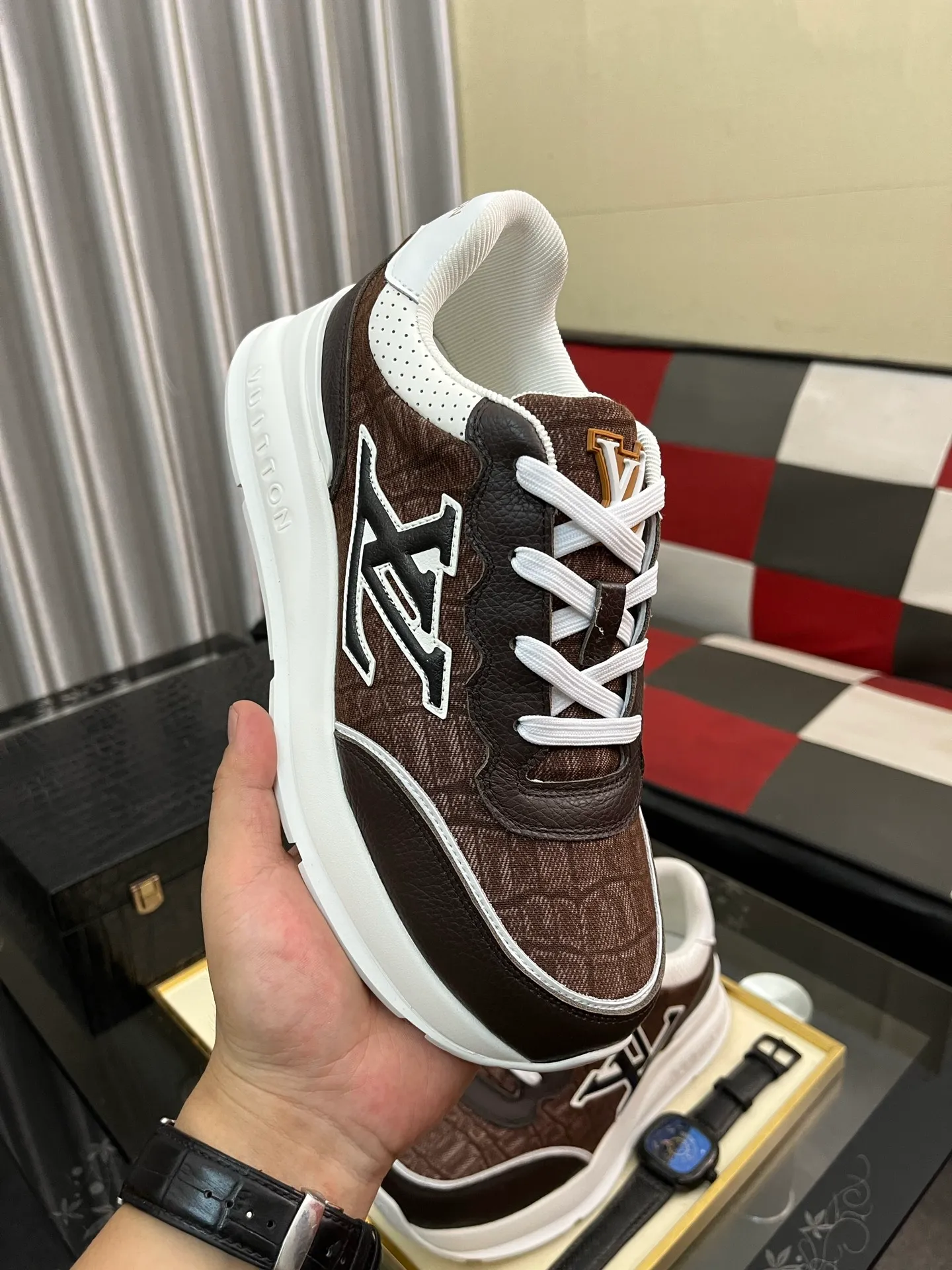 Men's shoes 💰458⌚️⌚️[Louis Vuitton LV] Dad shoes are popular casual sports shoes with outsole, breathable and comfortable, easy to walk, trendy men's versatile fly woven epoxy with ➕leather lining➕Gucci's popular original outsole, sports and running style, super comfortable. Size 38-443️⃣Colors available